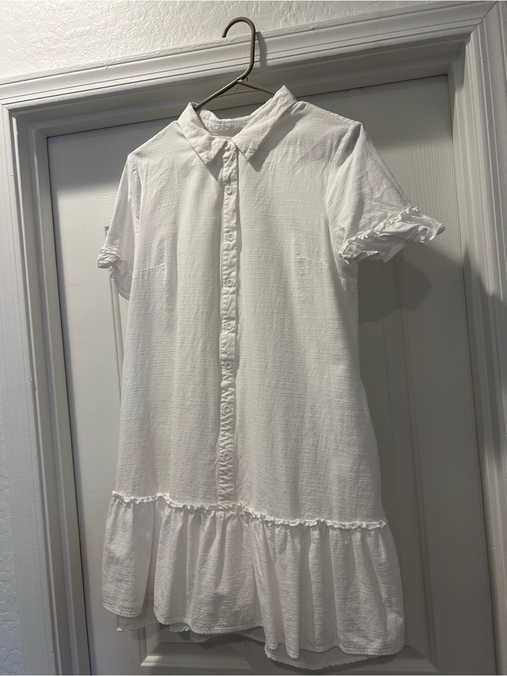 White Ruffle-Hem Button Front Dress - Picture 2 of 4
